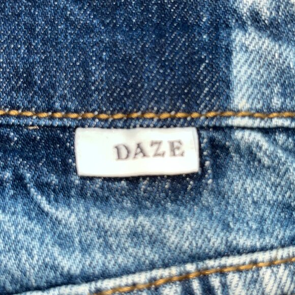 DAZE TOUGH LOVE DOUBLE CUT PEEK-A-POO WAISTBAND BLUE DENIM JEANS - SIZE 25 - Picture 8 of 14